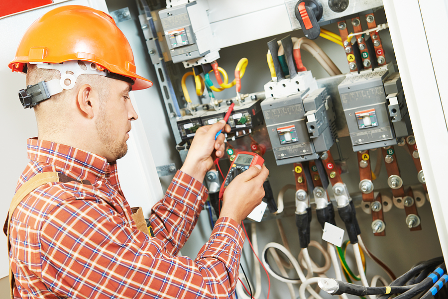 ACDC Electric Technician at Work